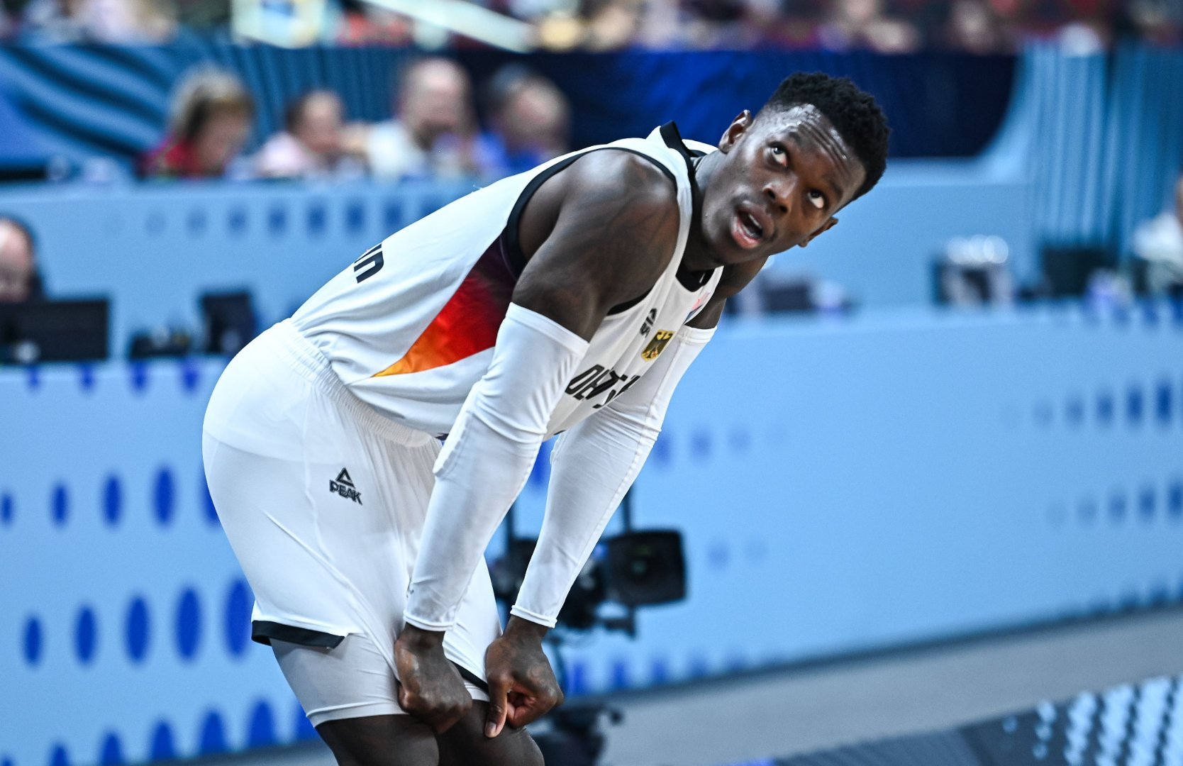 赛前体能课后，里尔手感冰凉备战欧联，底气十足，年轻球员得到机会的简单介绍