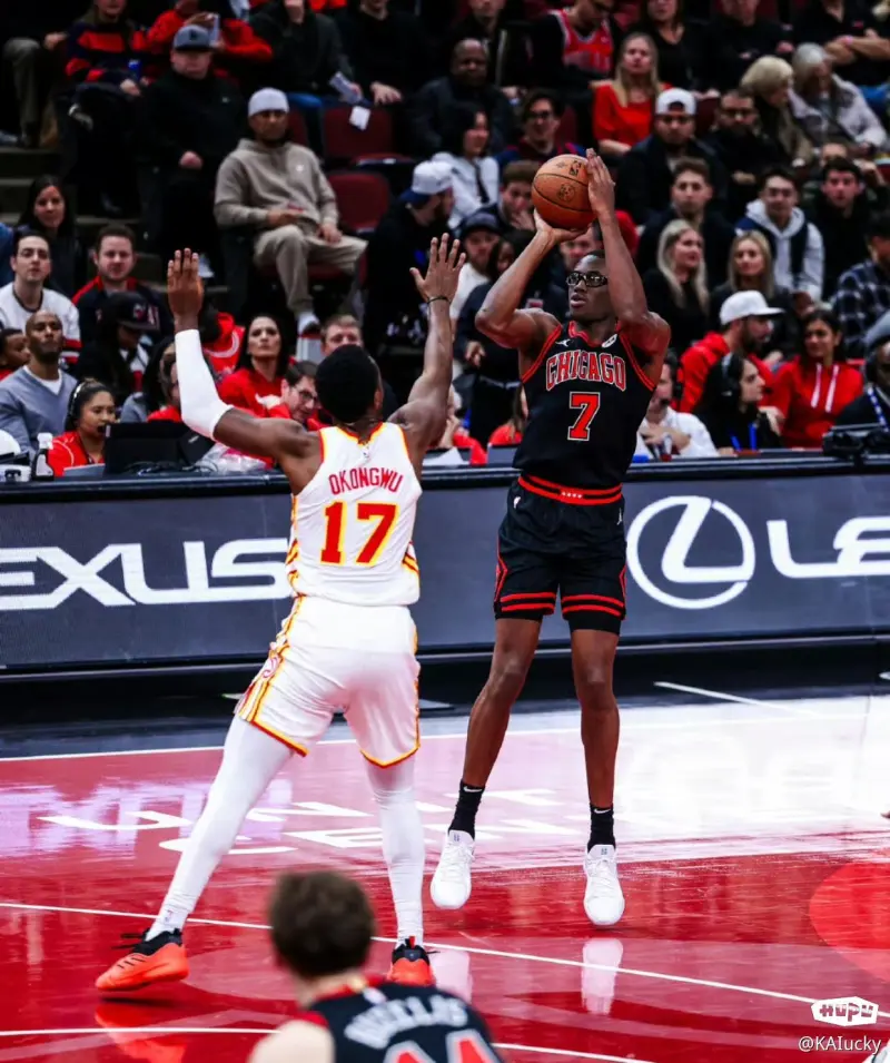 清晨达拉斯独行侠调整名单以备NBA常规赛；单刀错失环节打磨；引发热议；心理建设被强调的简单介绍